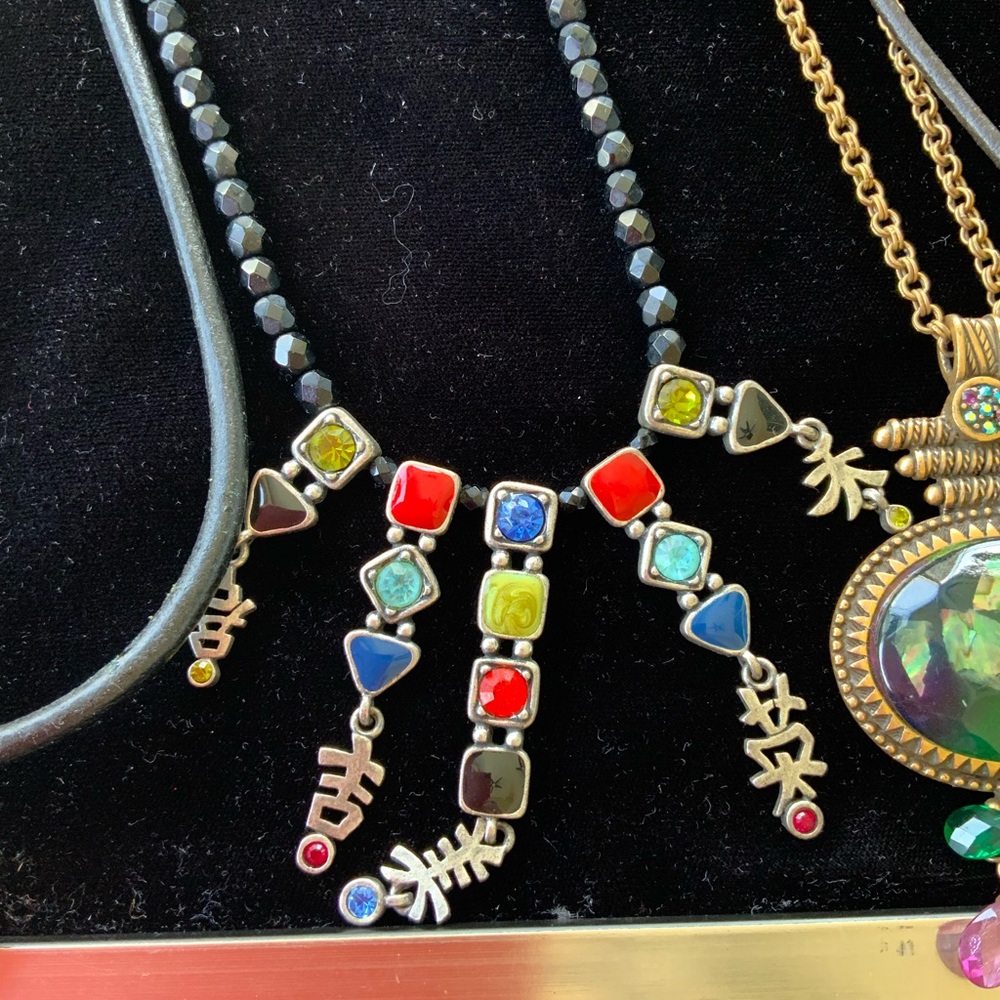 Bundle of 4 Chicos necklaces - Picture 3 of 9